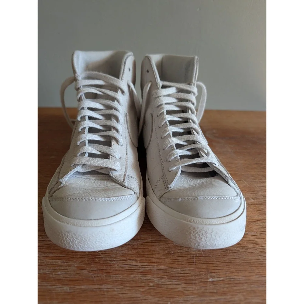 Nike Blazer Mid '77 Premium Size 9 Women Leather Photon Dust-Summit White Shoes